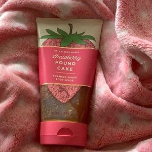NWT, BBW, strawberry, poundcake sugar scrub